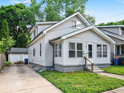 353 Cedar St NE