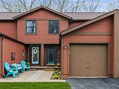 Property at 26 Broxbourne Dr, Fairport, NY