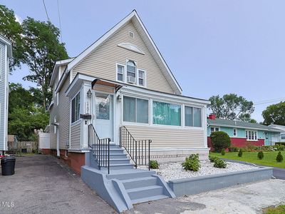 1101 Van Velsen Street