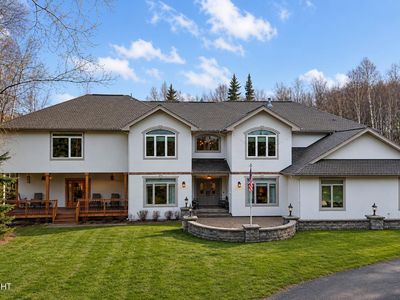 8000 Skyhills Dr