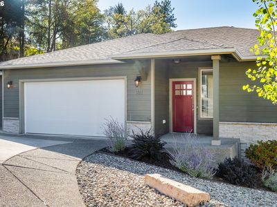 1811 NE Alameda Ave