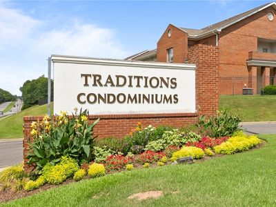 3218 Veterans Memorial Pkwy APT 2304