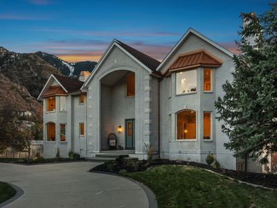 15 Pepperwood Dr