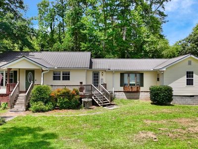 77 York Dr NE