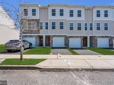 Property at 16 Rowand Way E, Clementon, NJ