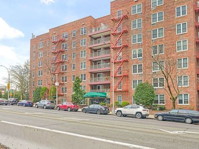 241-20 Northern Blvd APT 2B