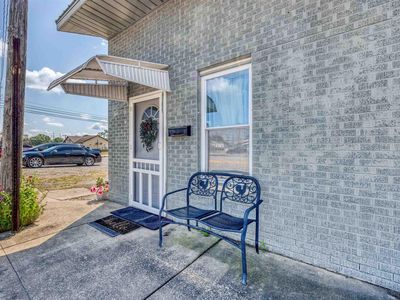 106 W Medcalf St