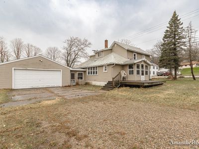 Property at 926 E Main St, Lowell, MI