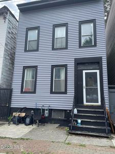 372 1st Street