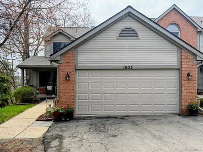 1033 Elmwood Dr