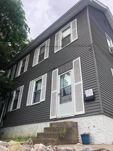 2923 Mount Vernon Ave