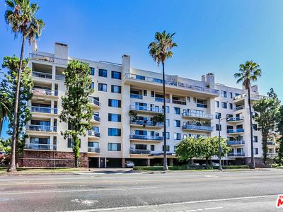 4460 Wilshire Blvd APT 701
