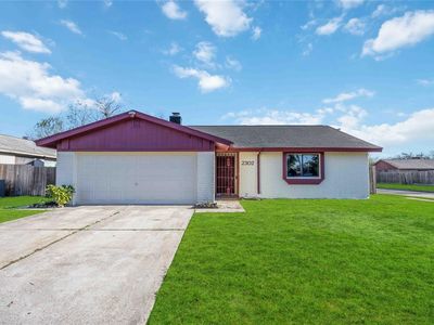 2302 Green Knoll Dr