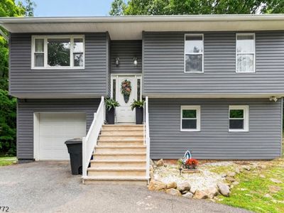 5 Lawrence Dr