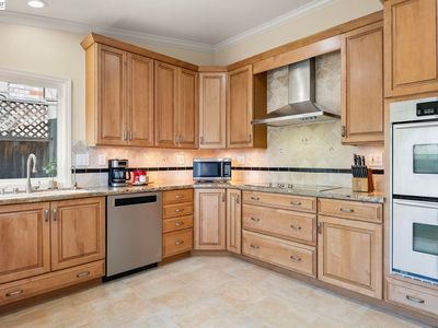 225 Preston Ct