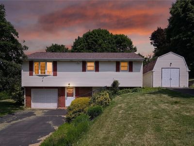 105 Willow Dr