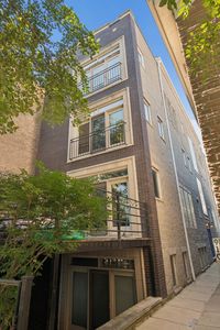 908 N Paulina St #3