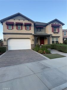221 Pomegranate St