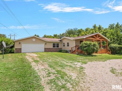 943 E 1025 North Rd