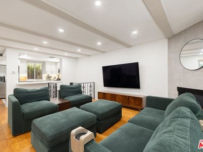 1209 Larrabee St APT 4