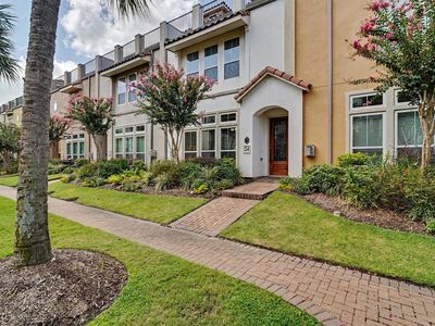 24 Tassia Ln