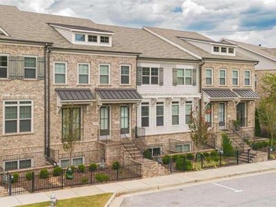 2282 McLean Chase SE