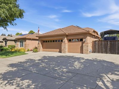 1835 Chloe Ct