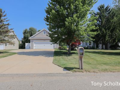 4523 Lytham Dr