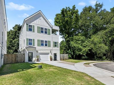1009 Carmela Ct