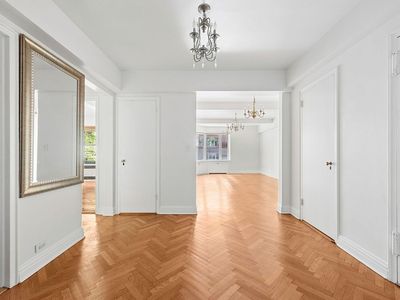 177 E 77th St APT 5D