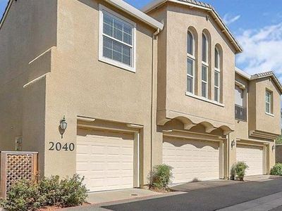 2040 Sierra View Cir Unit 2