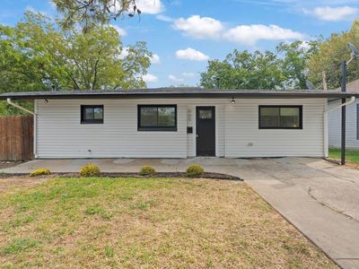 Property at 909 S Throckmorton St, Sherman, TX