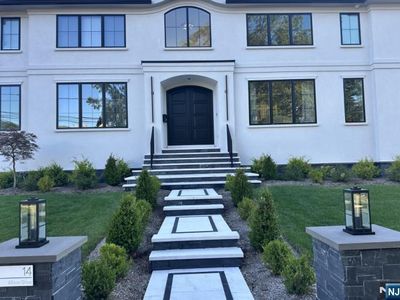 14 Allison Dr