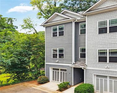 1365 Memorial Dr SE Unit 4