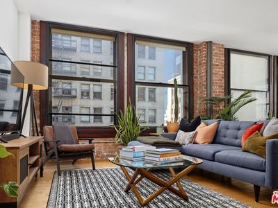 460 S Spring St APT 916