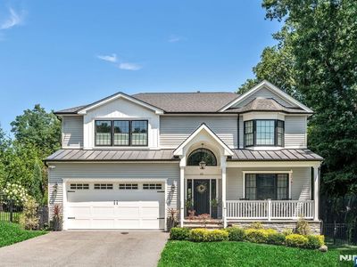 22 Bryant Pl