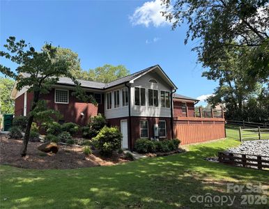 572 Acorn Acres Rd