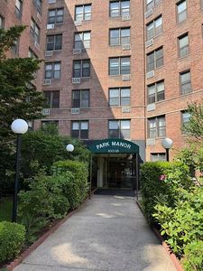 10025 Queens Blvd APT 4D