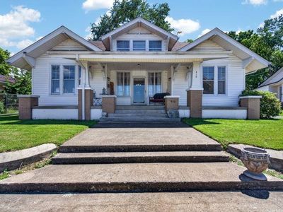 Property at 410 E Maple St, Scottsville, KY