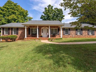 280 Henderson Rd