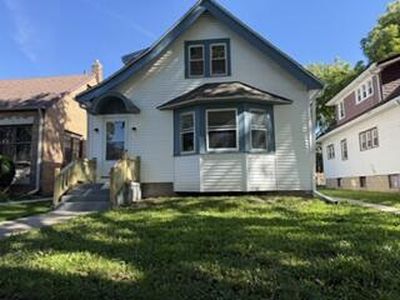 4520 N 41st STREET