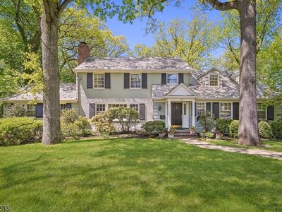 19 GREENBRIAR DRIVE