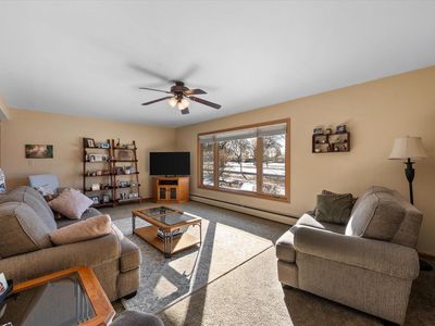 7128 West Kinnickinnic River PARKWAY