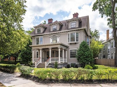 33 Colonial Cir