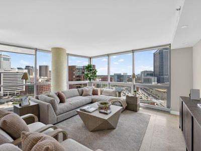 1 Miranova Pl APT 1840