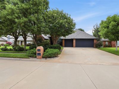 617 Trisha Ln