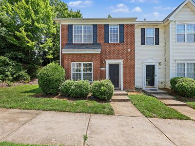 142 Queensberry Ct