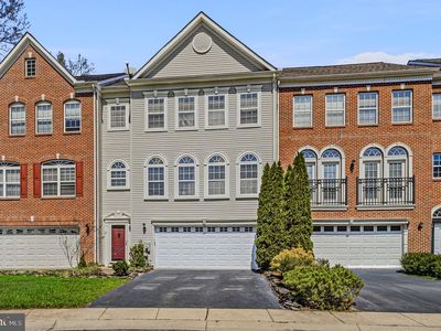 13 Laurel Way