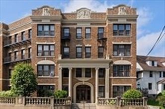 32 Sidlaw Rd APT 14