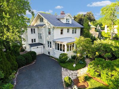 325 Oxford Rd